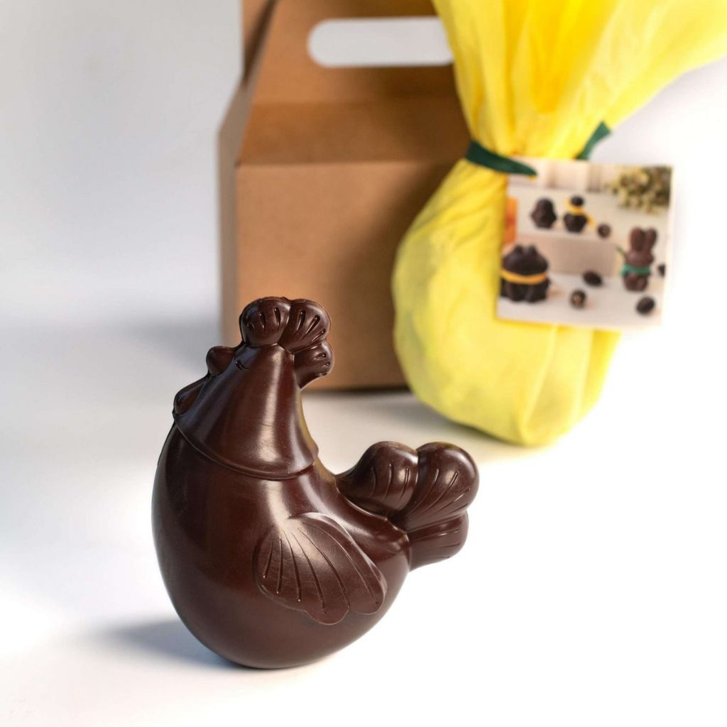 Poule en chocolat et son packaging